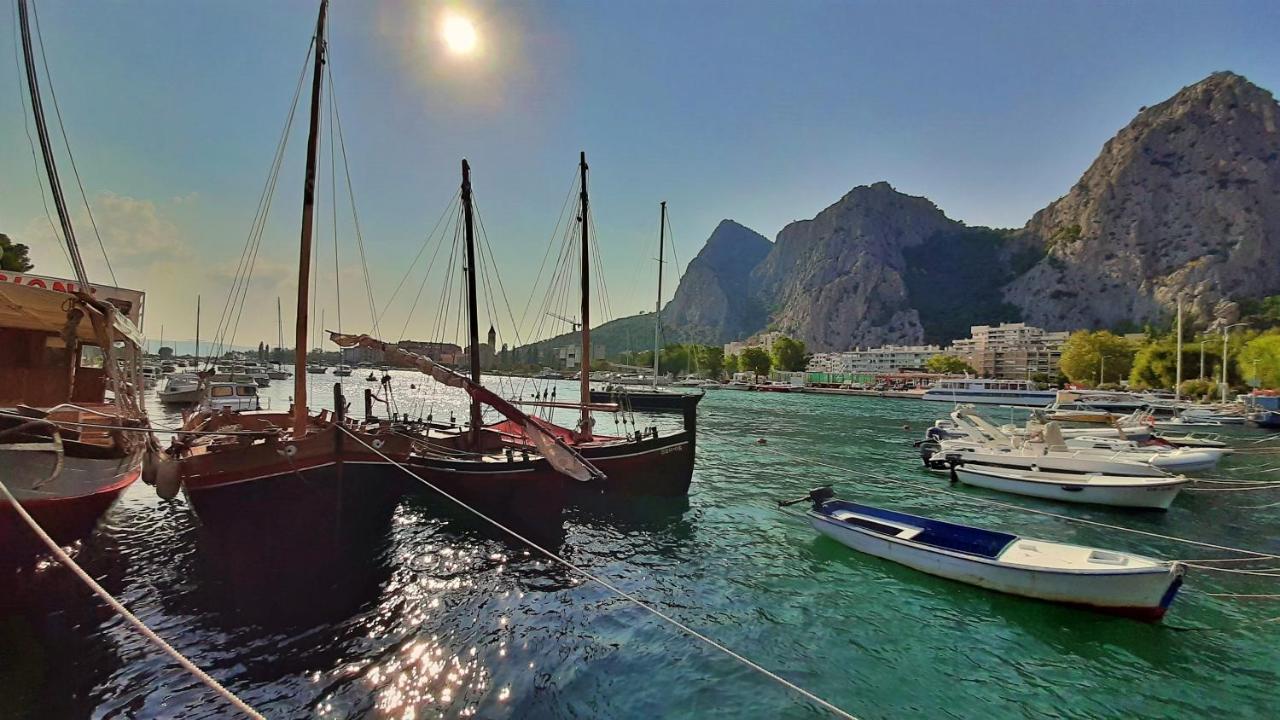 Apartments Punta 2 Omiš Buitenkant foto