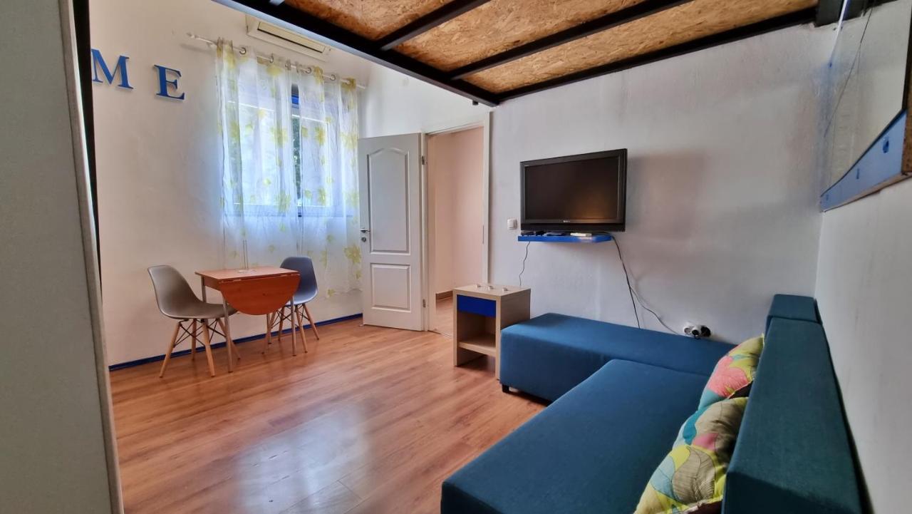 Apartments Punta 2 Omiš Buitenkant foto